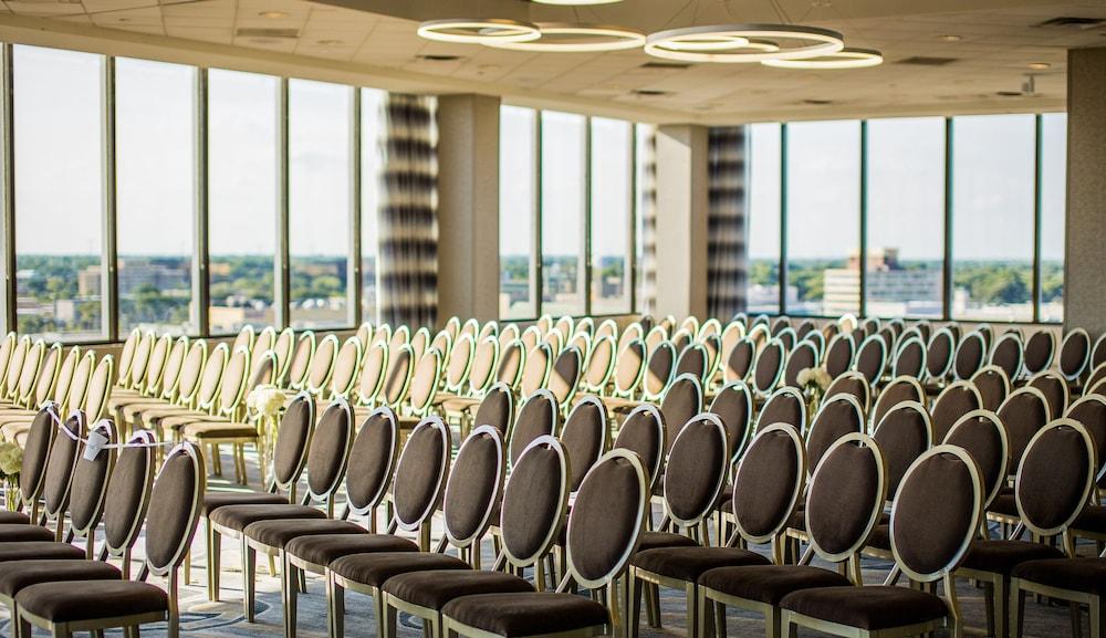 Doubletree By Hilton Hotel And Conference Center Chicago North Shore Skokie Esterno foto