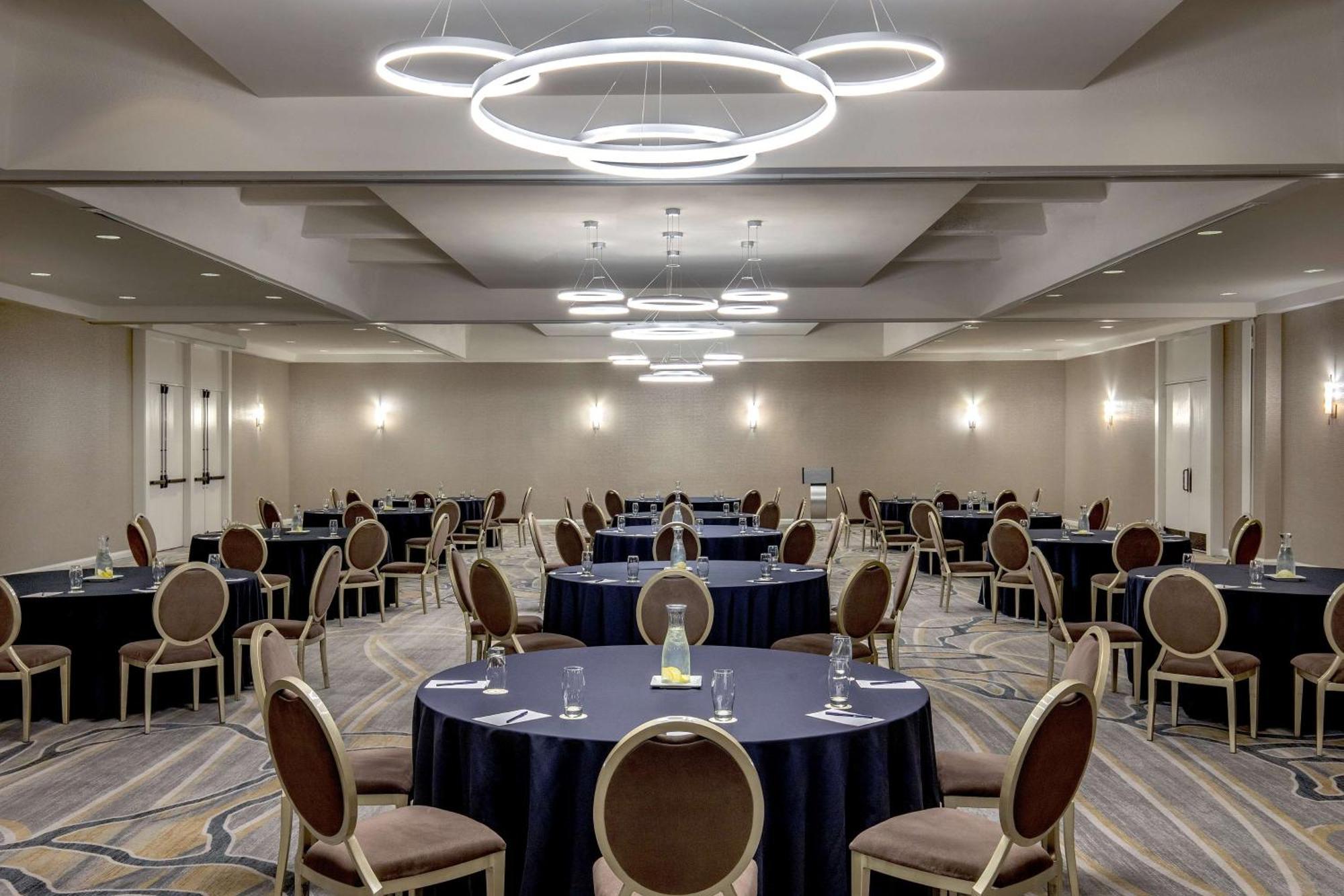 Doubletree By Hilton Hotel And Conference Center Chicago North Shore Skokie Esterno foto