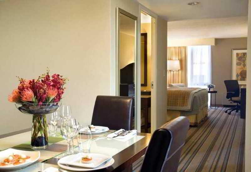 Doubletree By Hilton Hotel And Conference Center Chicago North Shore Skokie Esterno foto